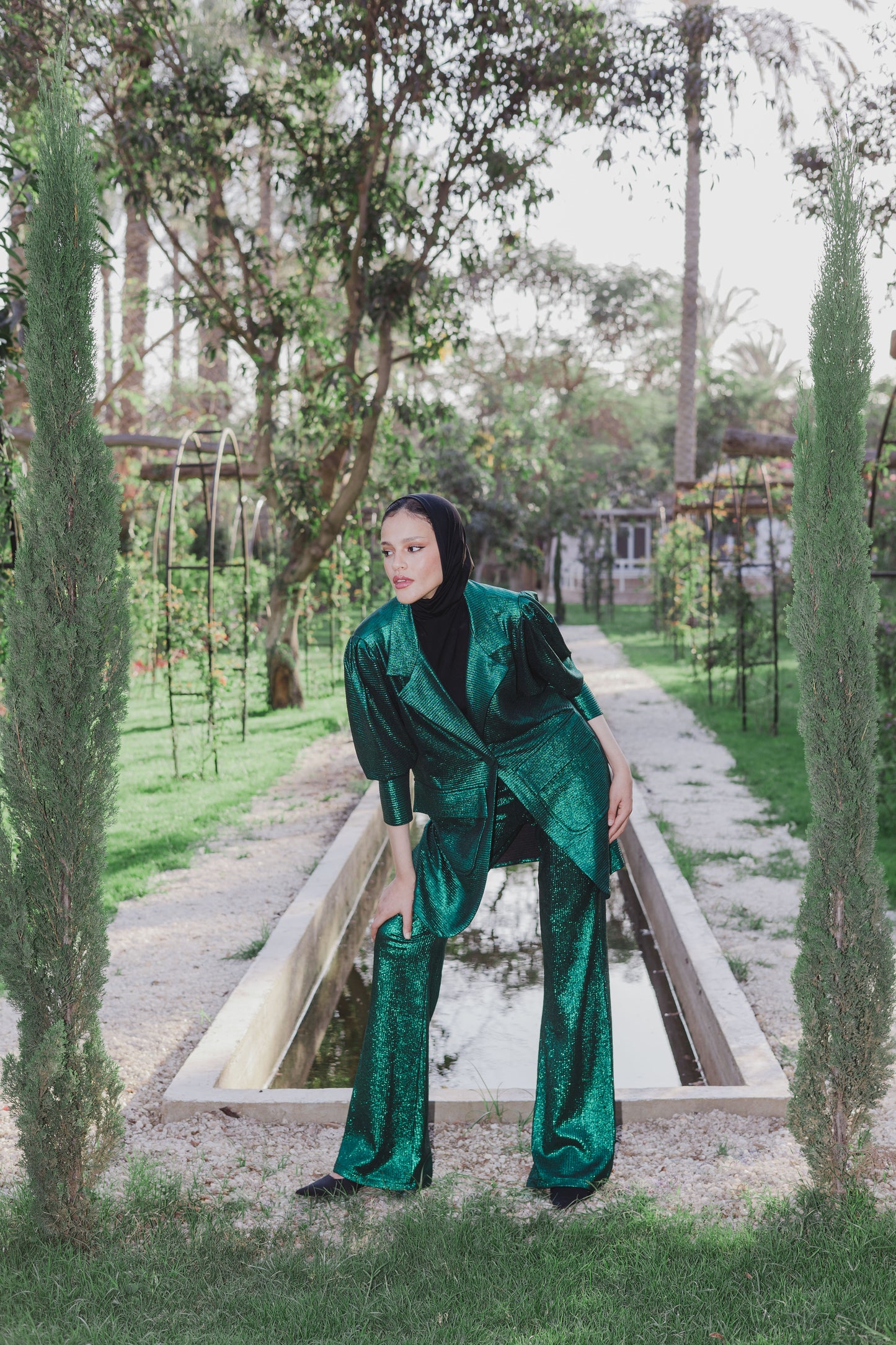 Shimmer blazer set in green