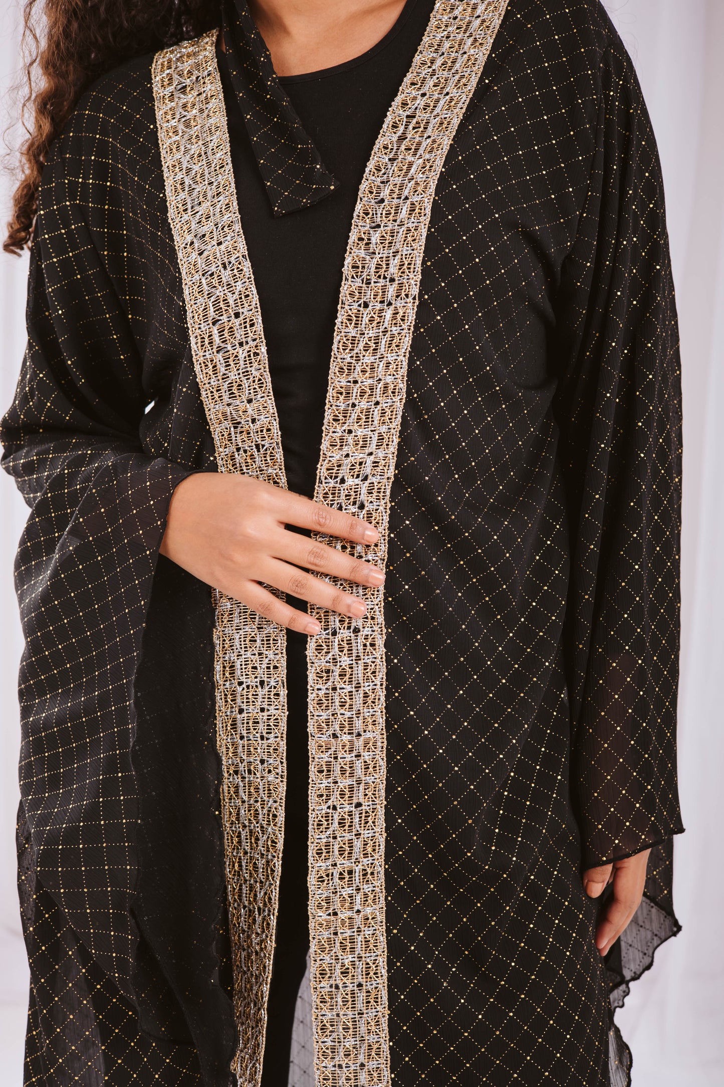 Dotted kaftan in black