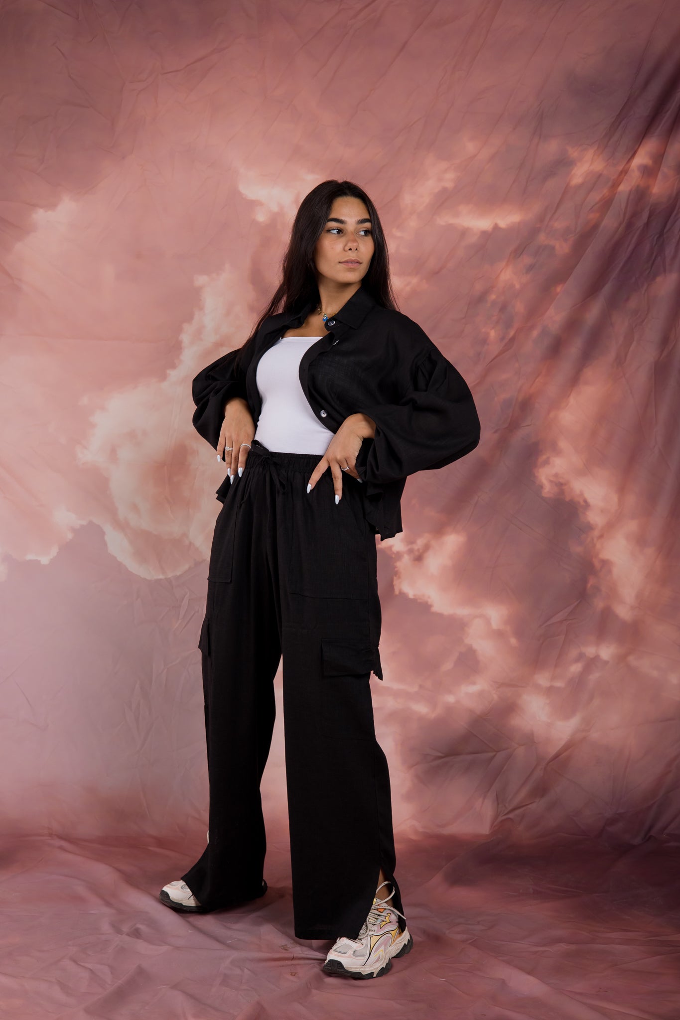 Cargo set in black