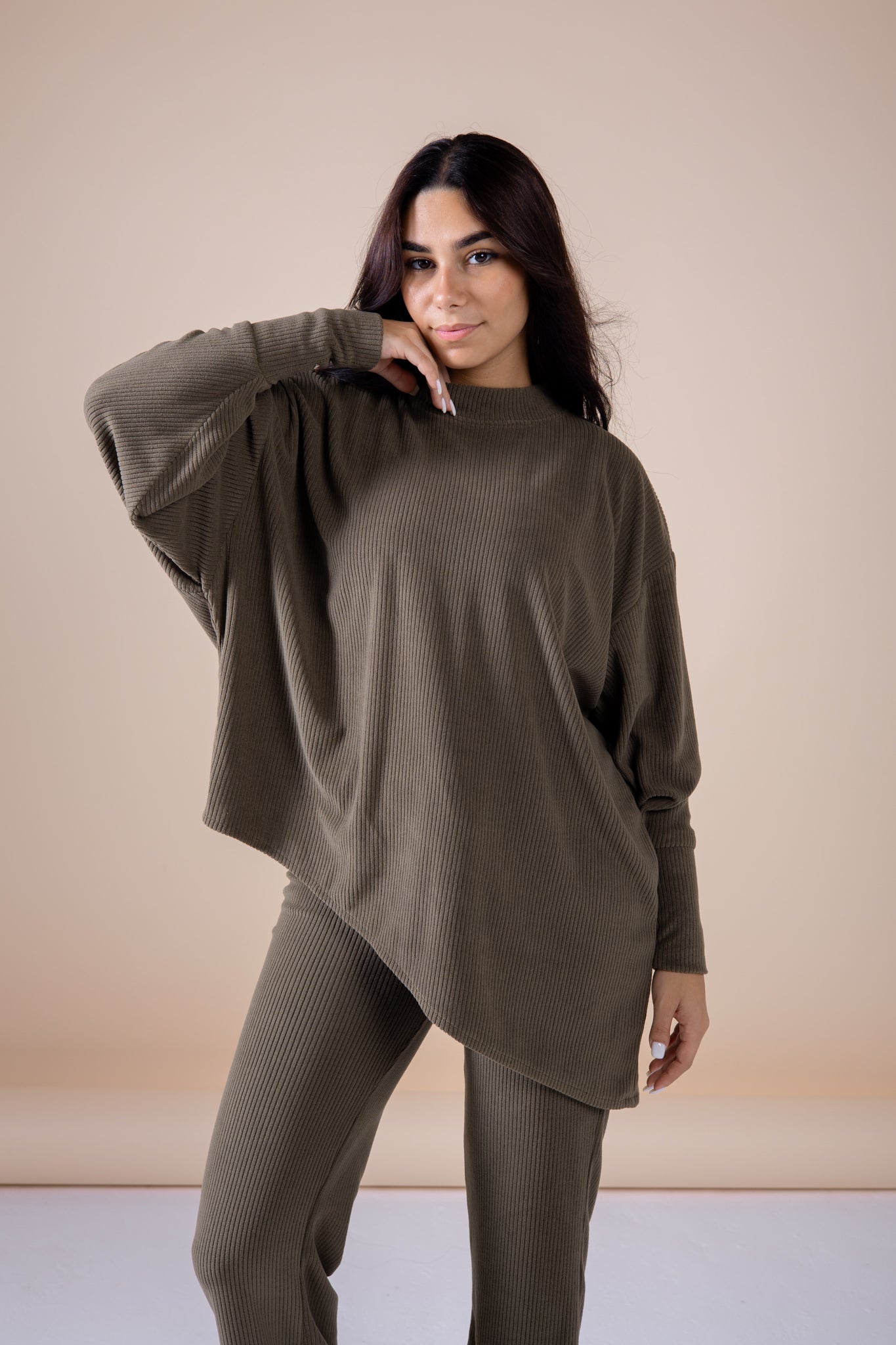 The velvet set in olive (Pre order)