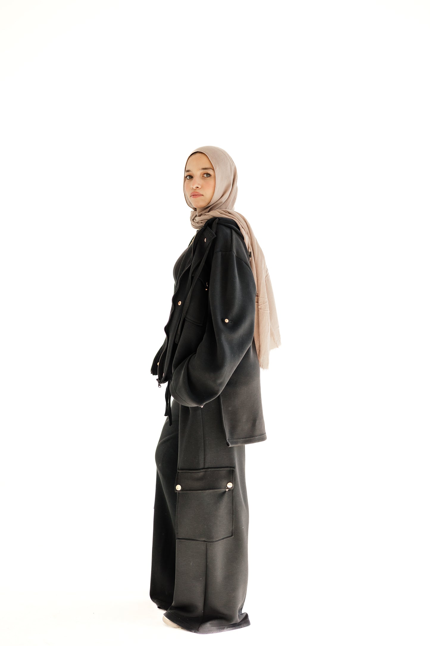 Goldline Utility set in black