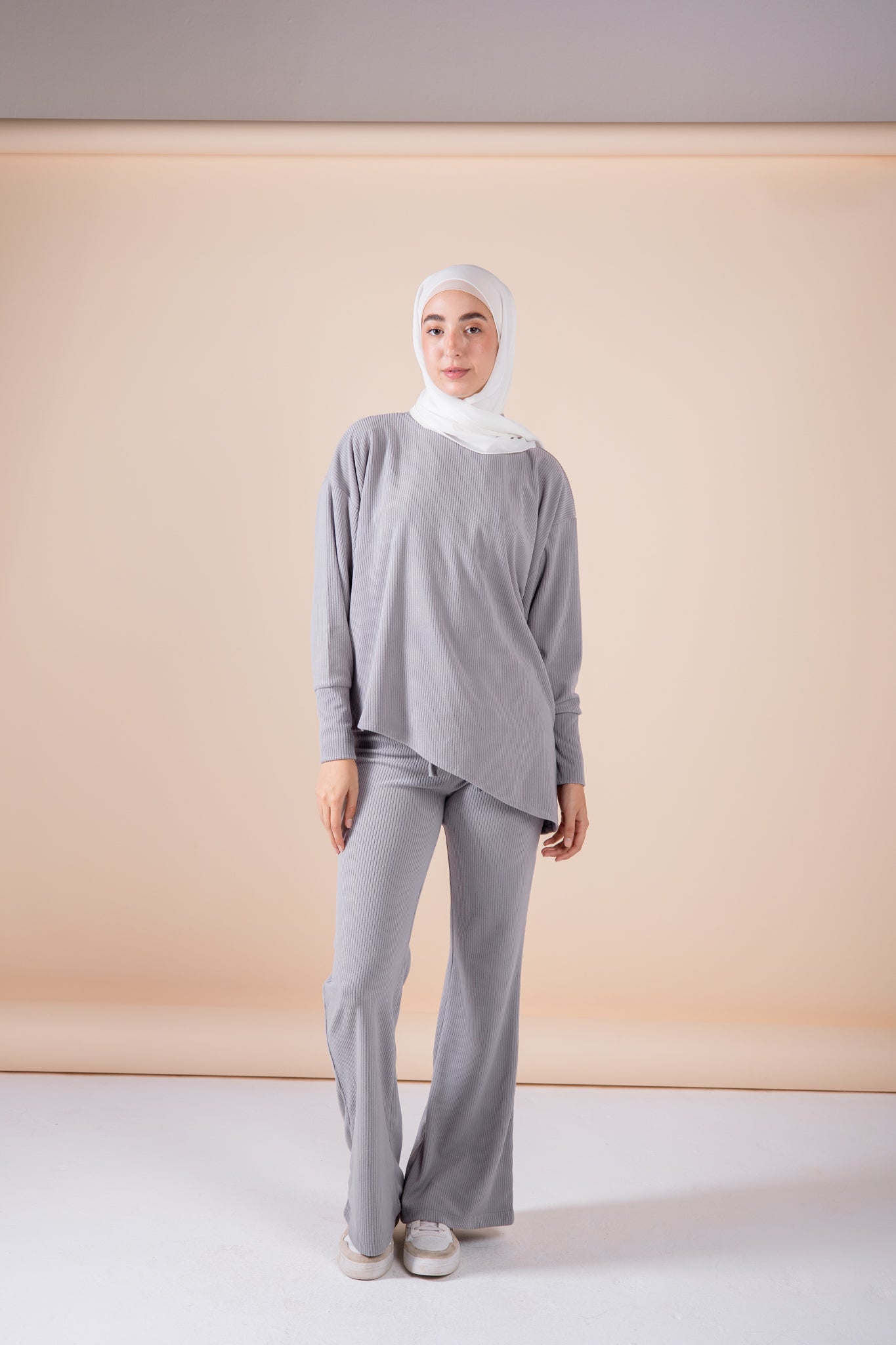 The velvet set in grey