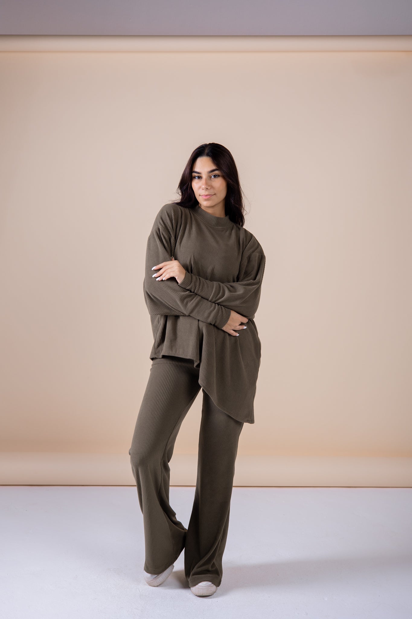 The velvet set in olive (Pre order)
