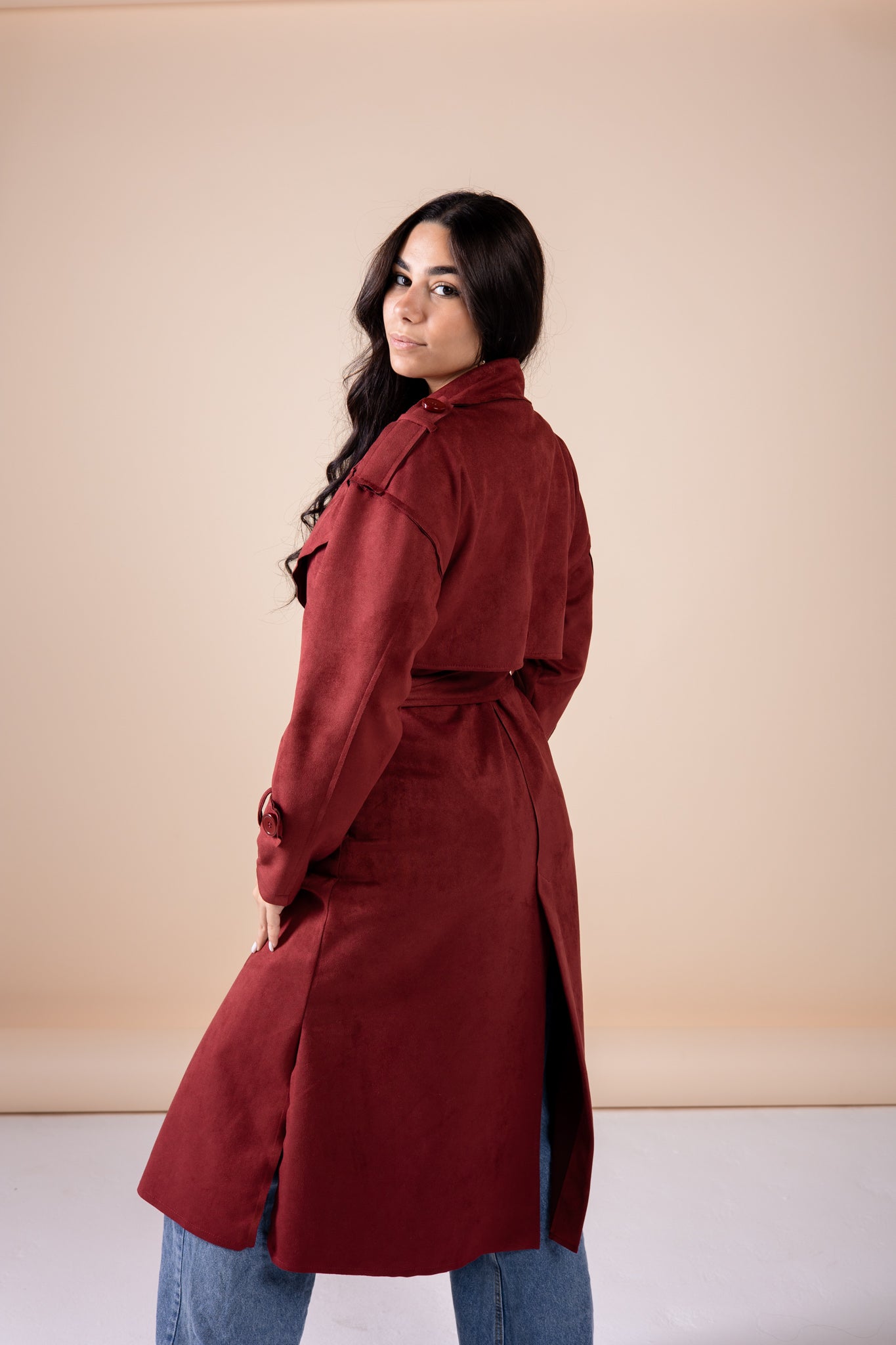 Suede manteau in maroon