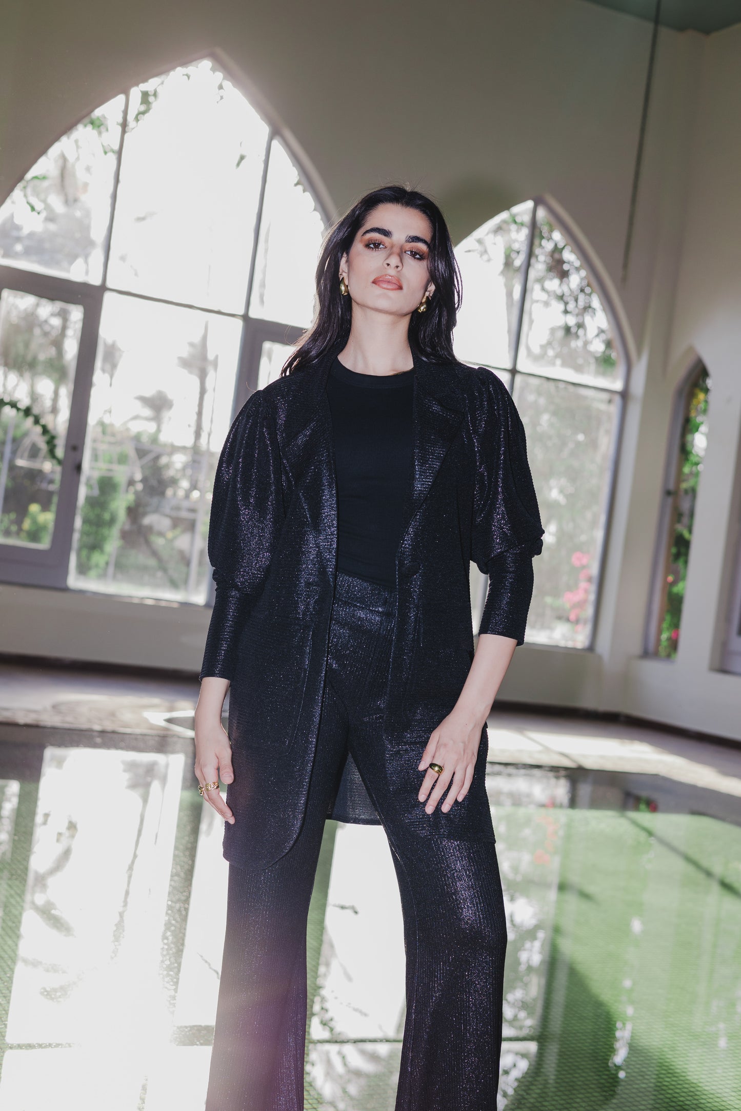 Shimmer blazer set in black