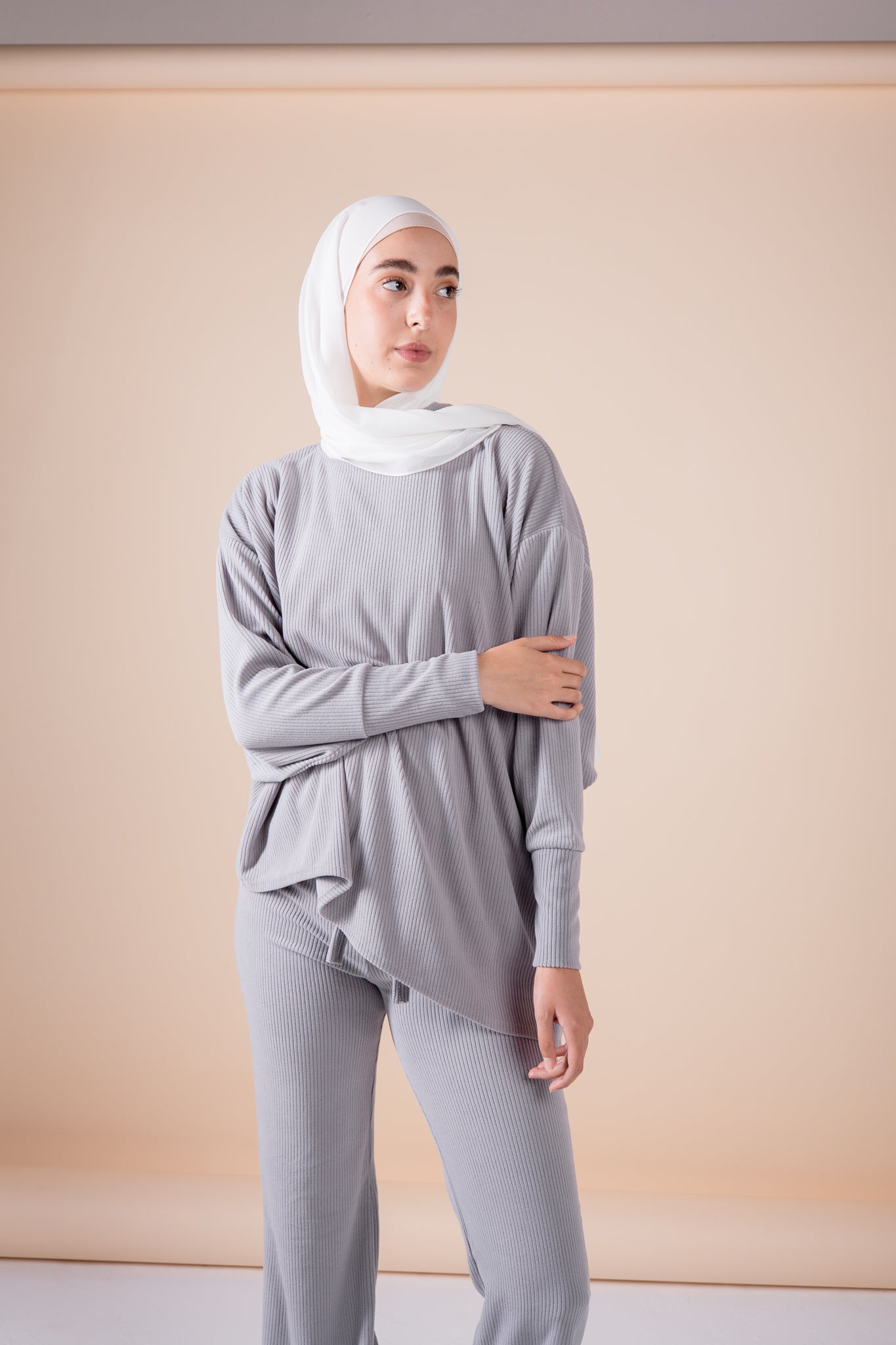 The velvet set in grey