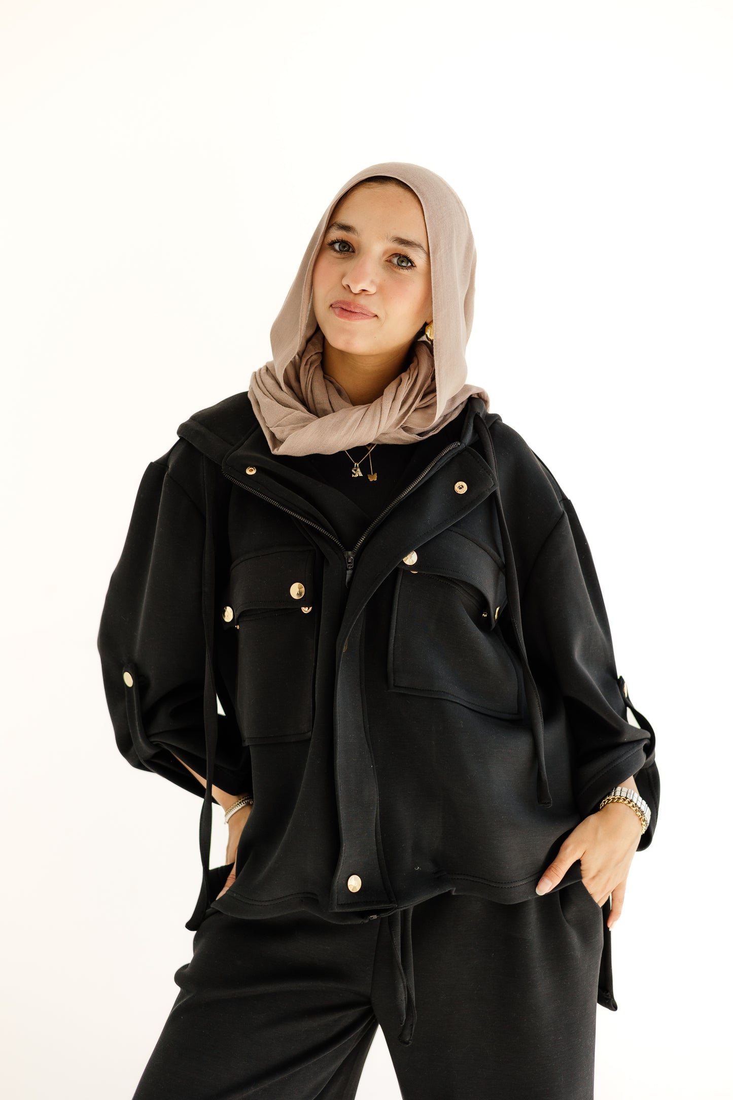 Goldline Utility set in black