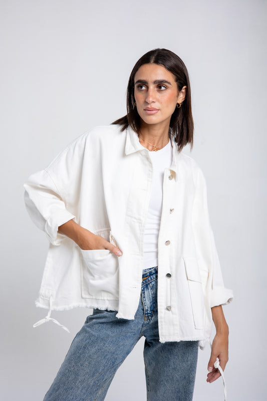 Denim jacket in -white (pre order)