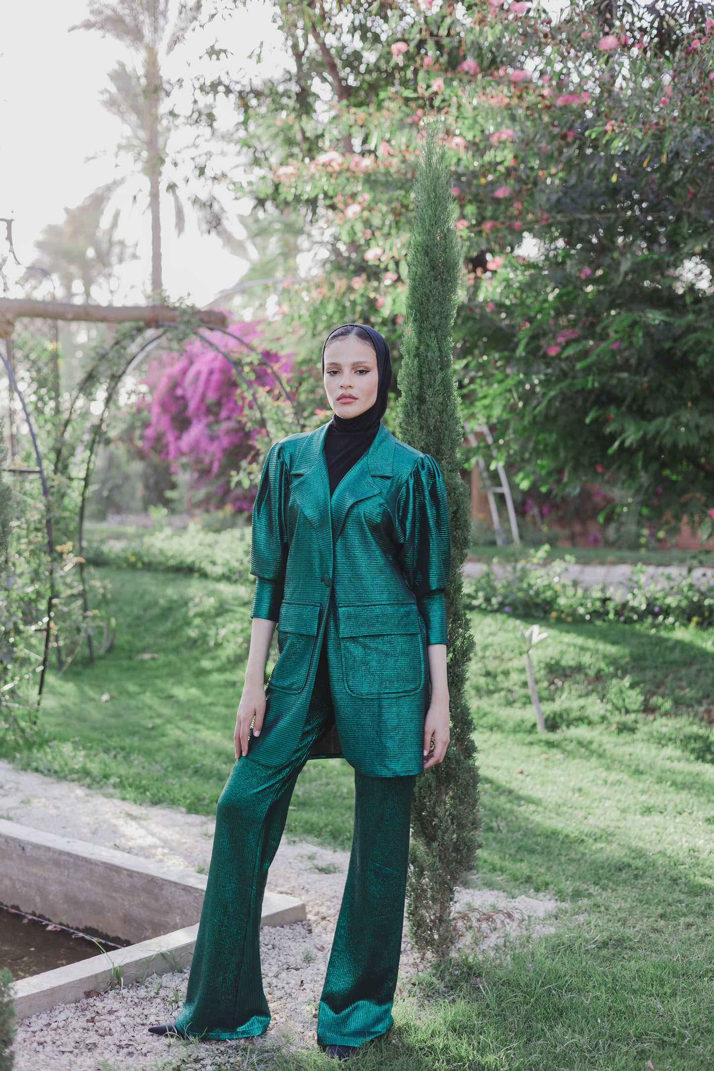 Shimmer blazer set in green