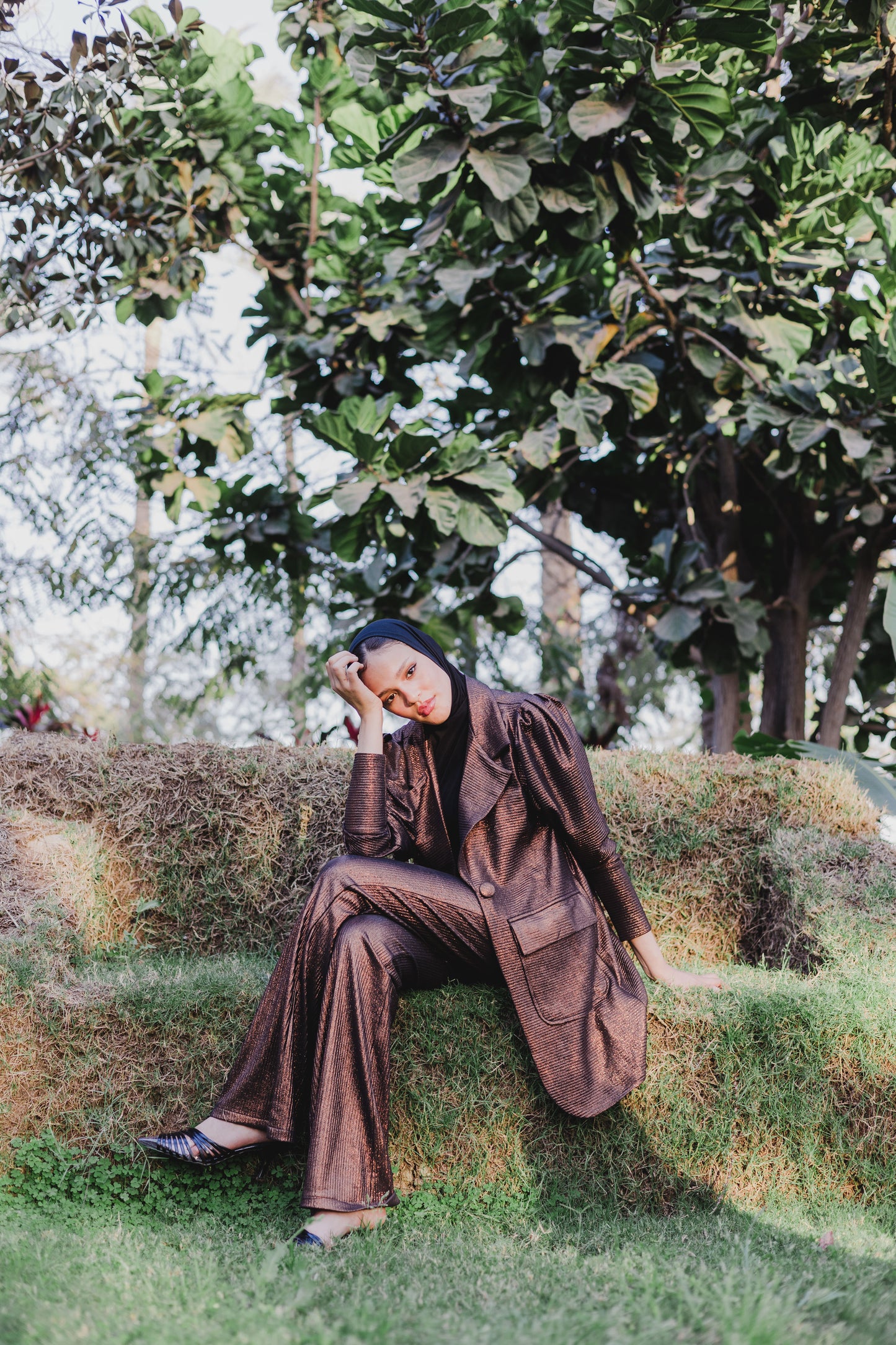 Shimmer blazer set in chamagne