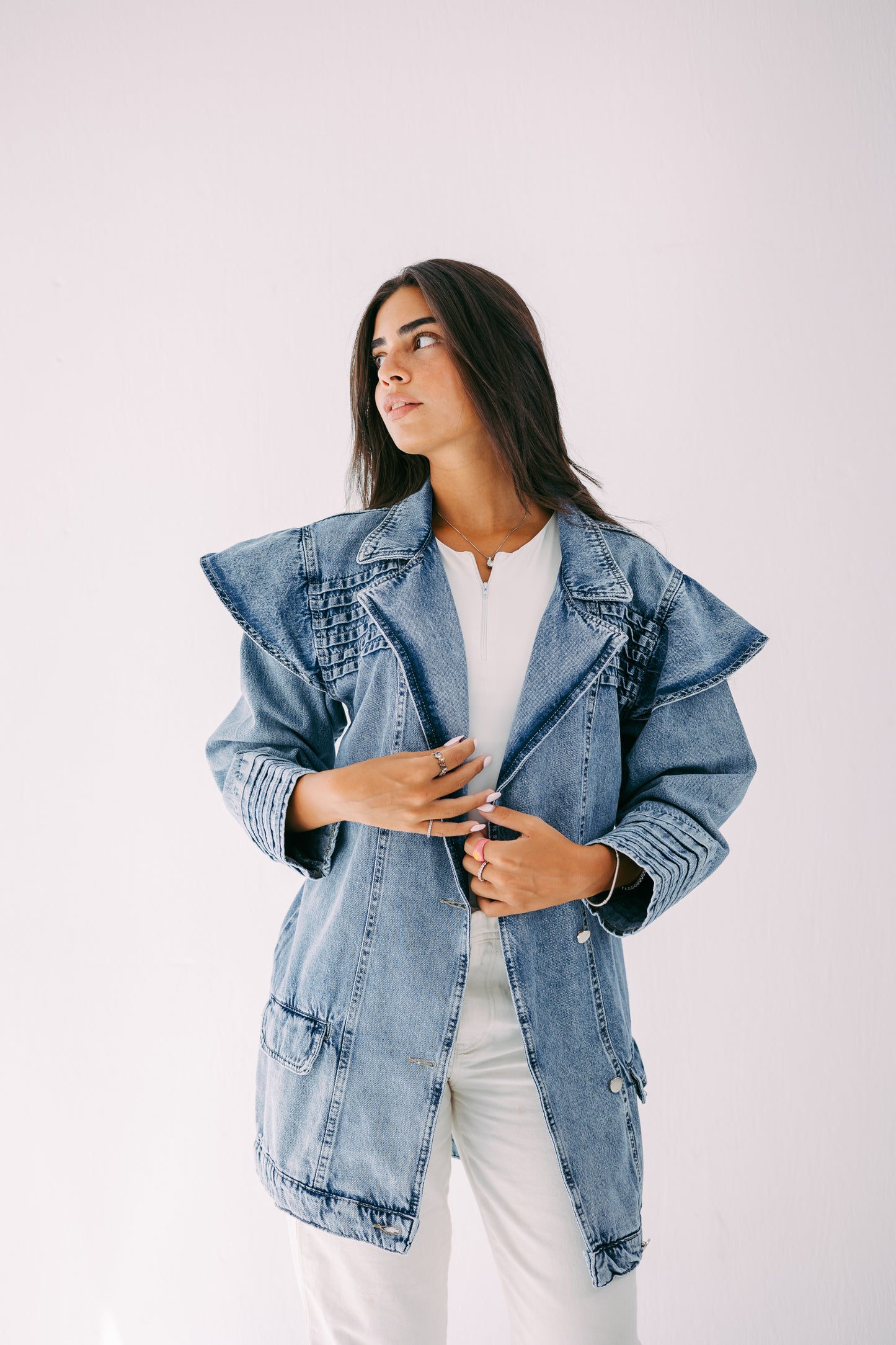 The ruffle denim in blue