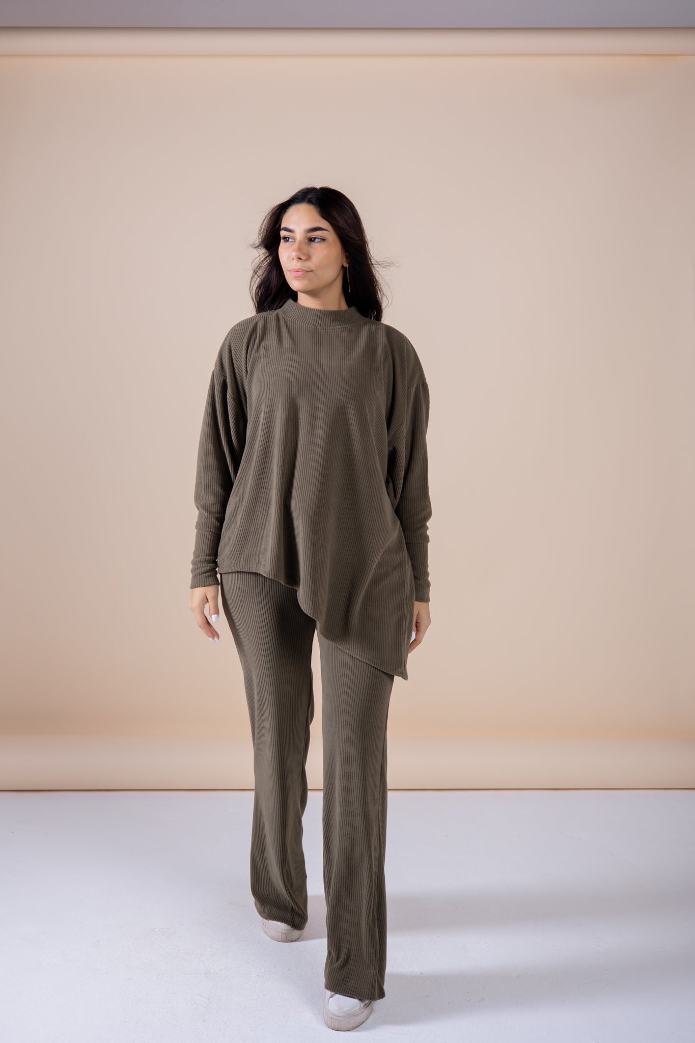 The velvet set in olive (Pre order)