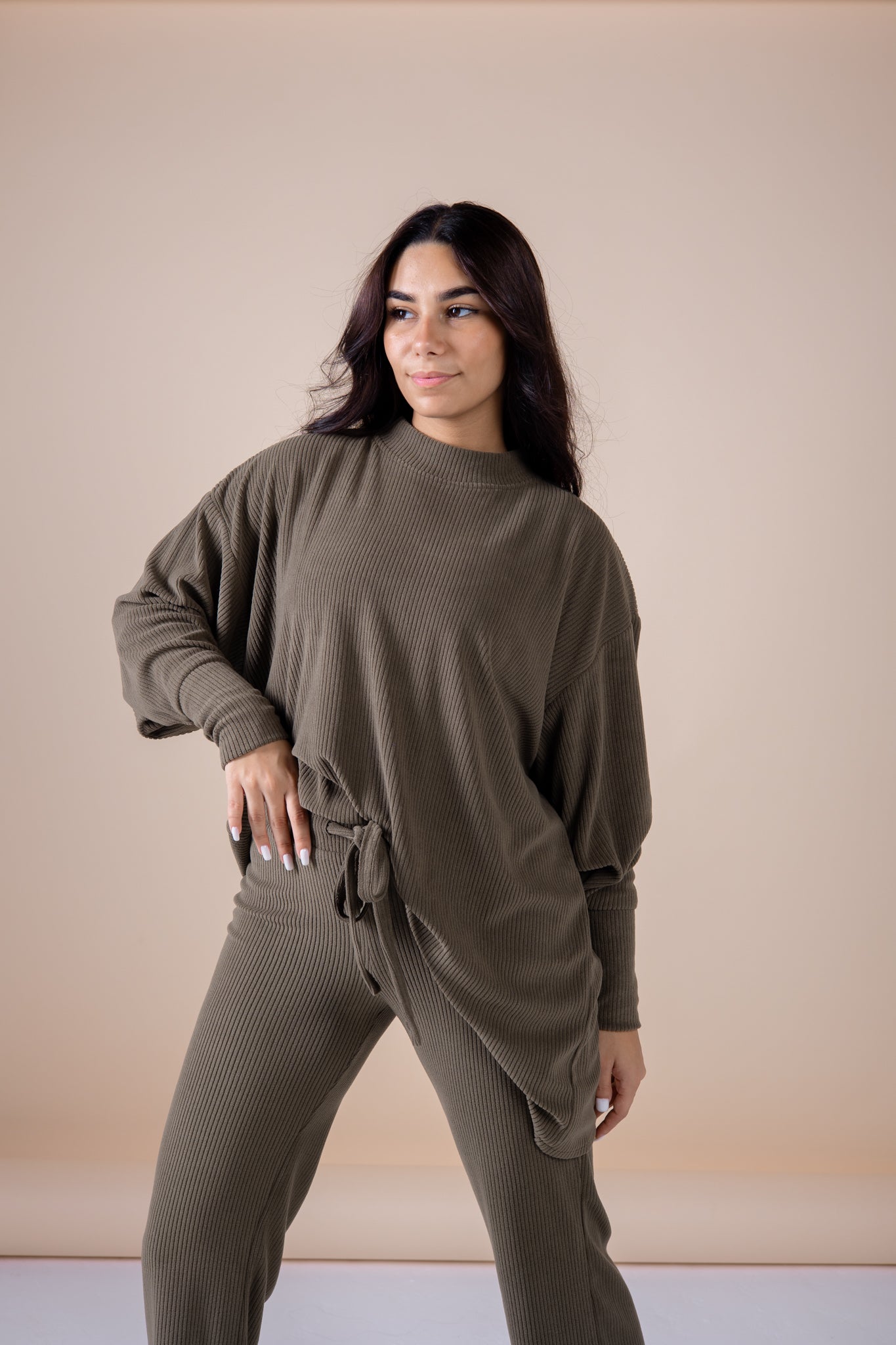 The velvet set in olive (Pre order)