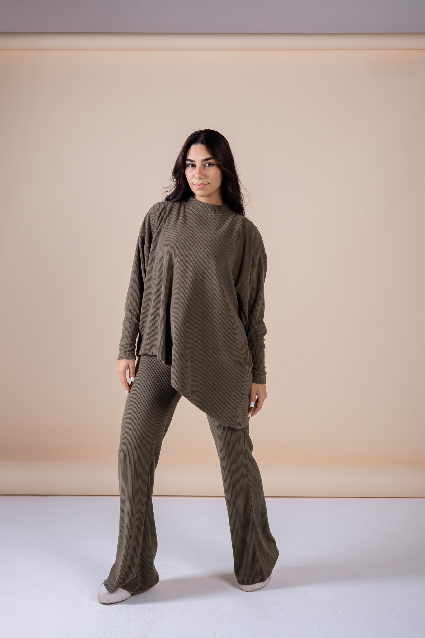 The velvet set in olive (Pre order)