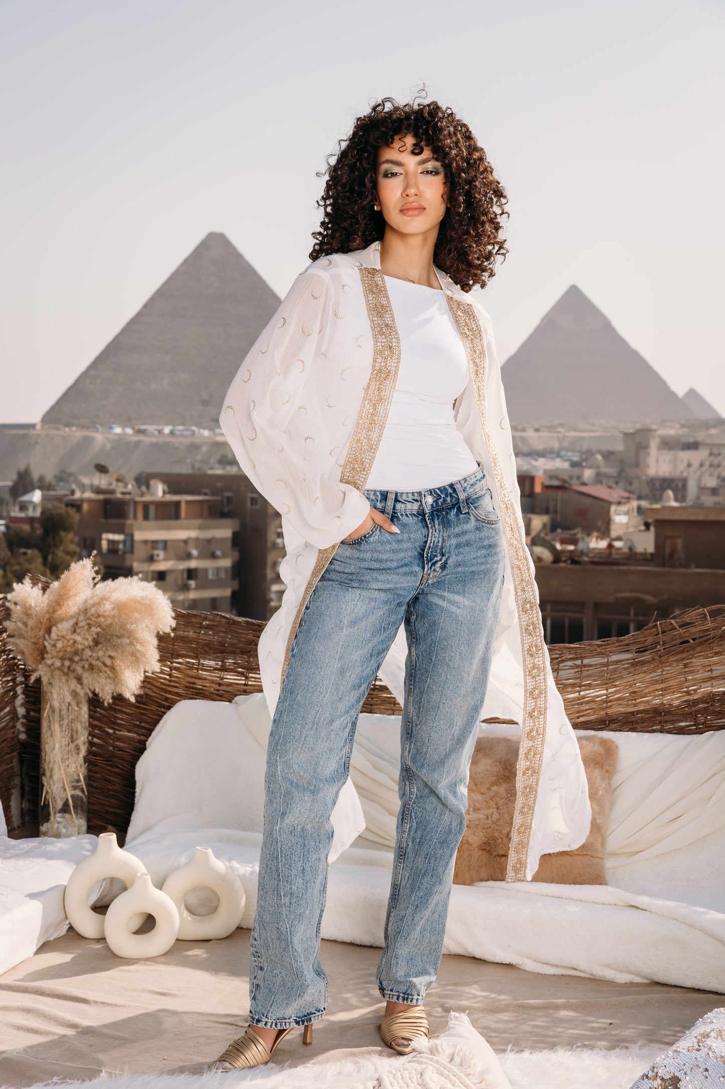 The crescent kaftan in white