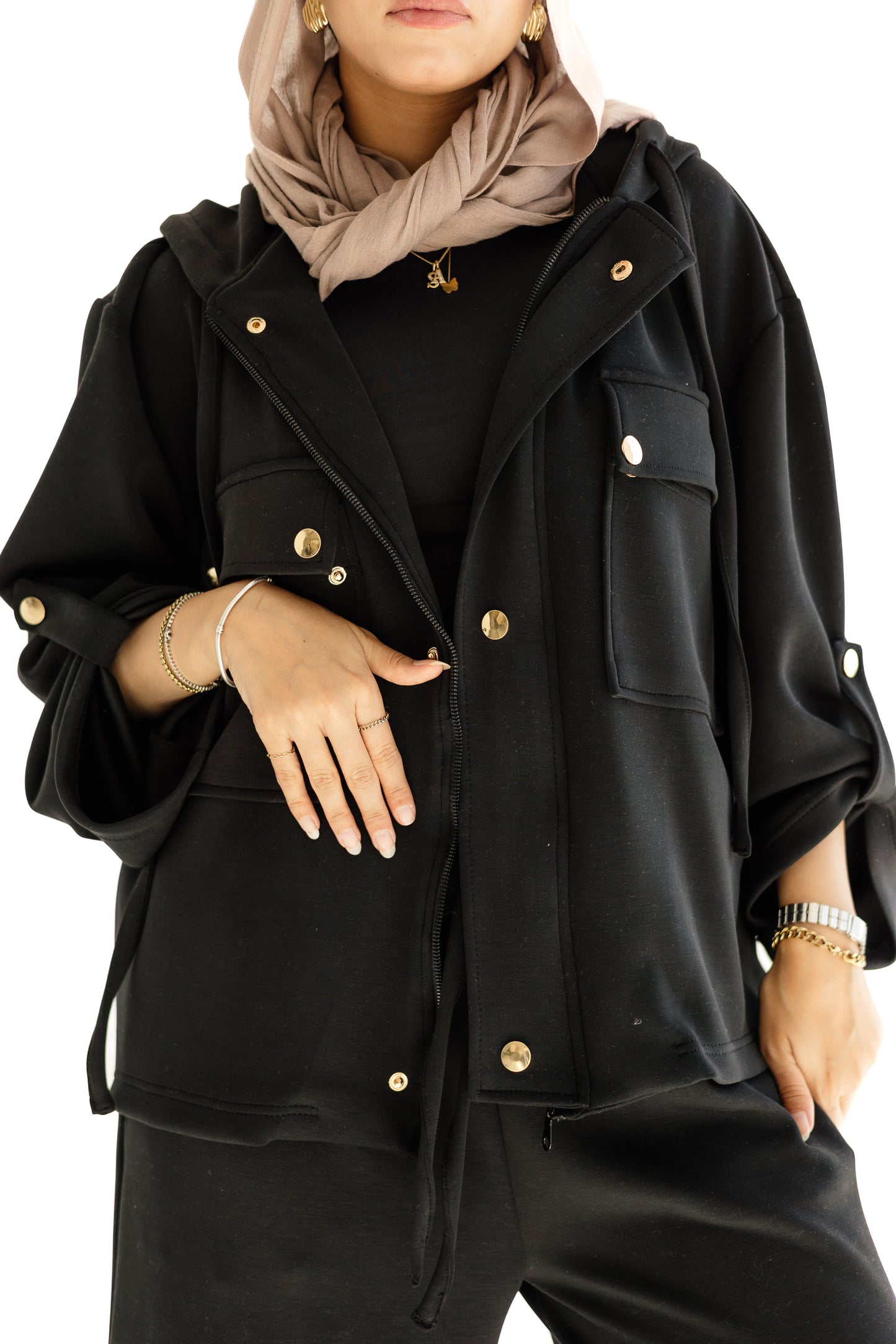 Goldline Utility set in black
