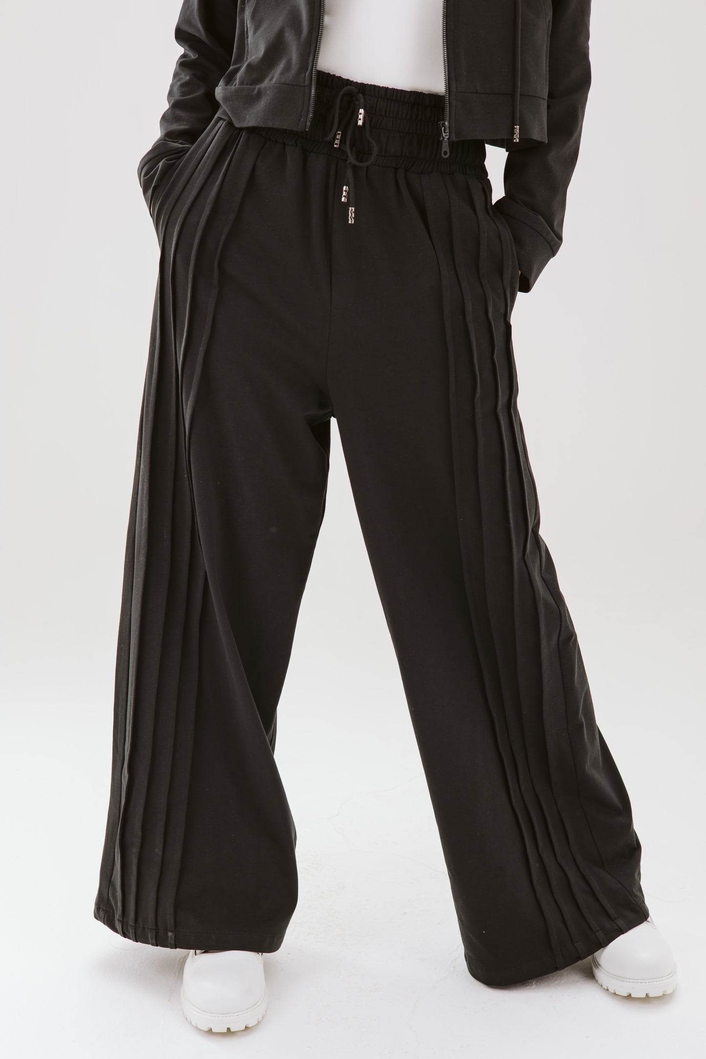 Tracksuit in black