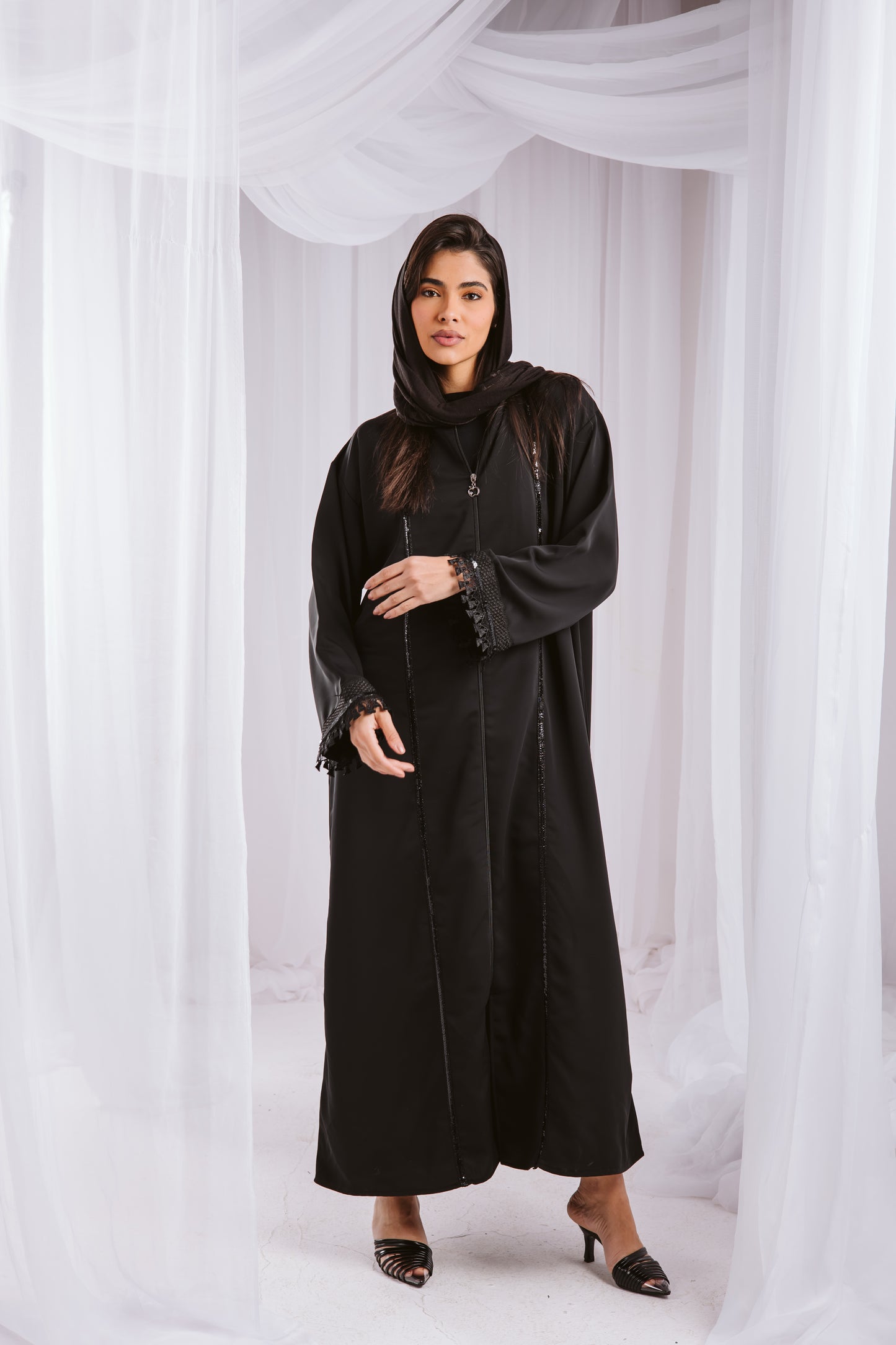 Zipper abaya black