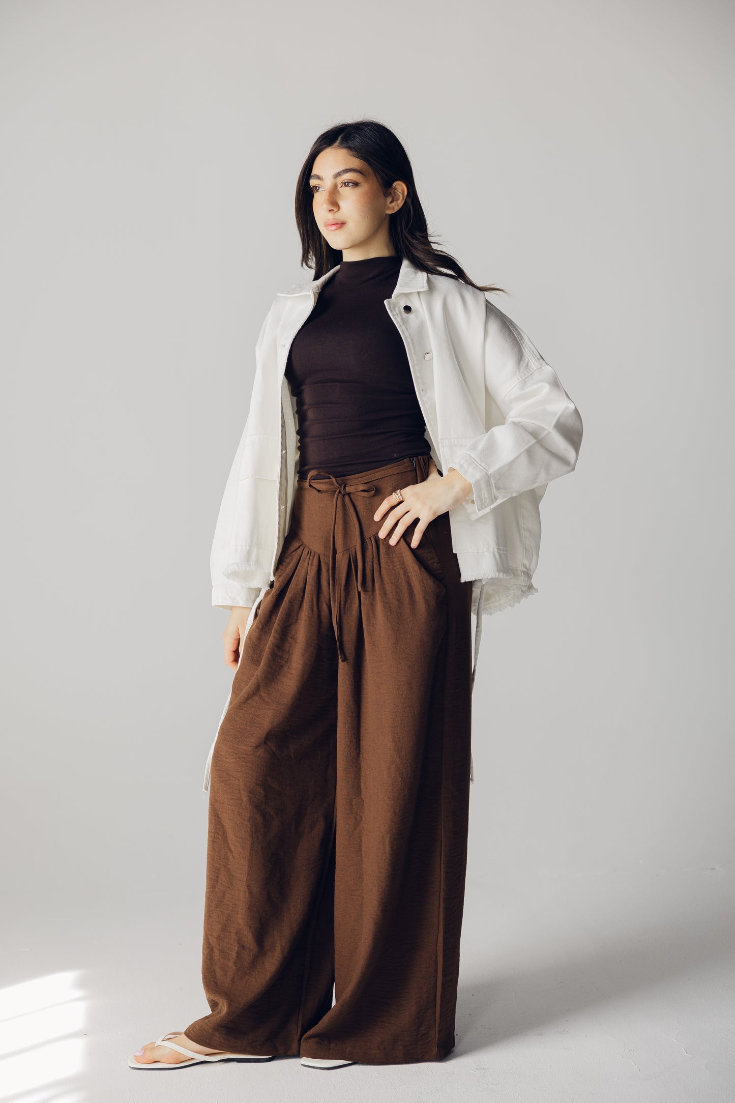 Snatched waist pants in Brown