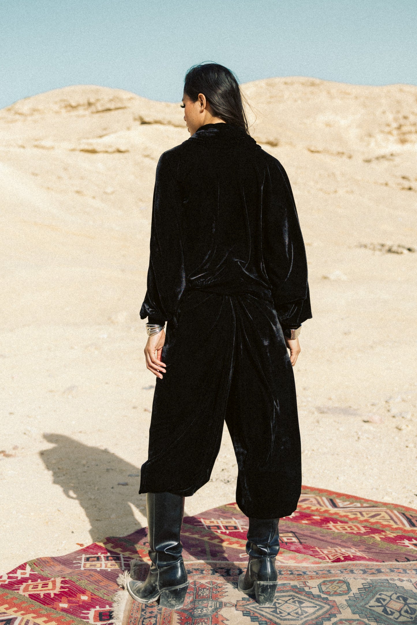 Velvet Cloud Set in Black