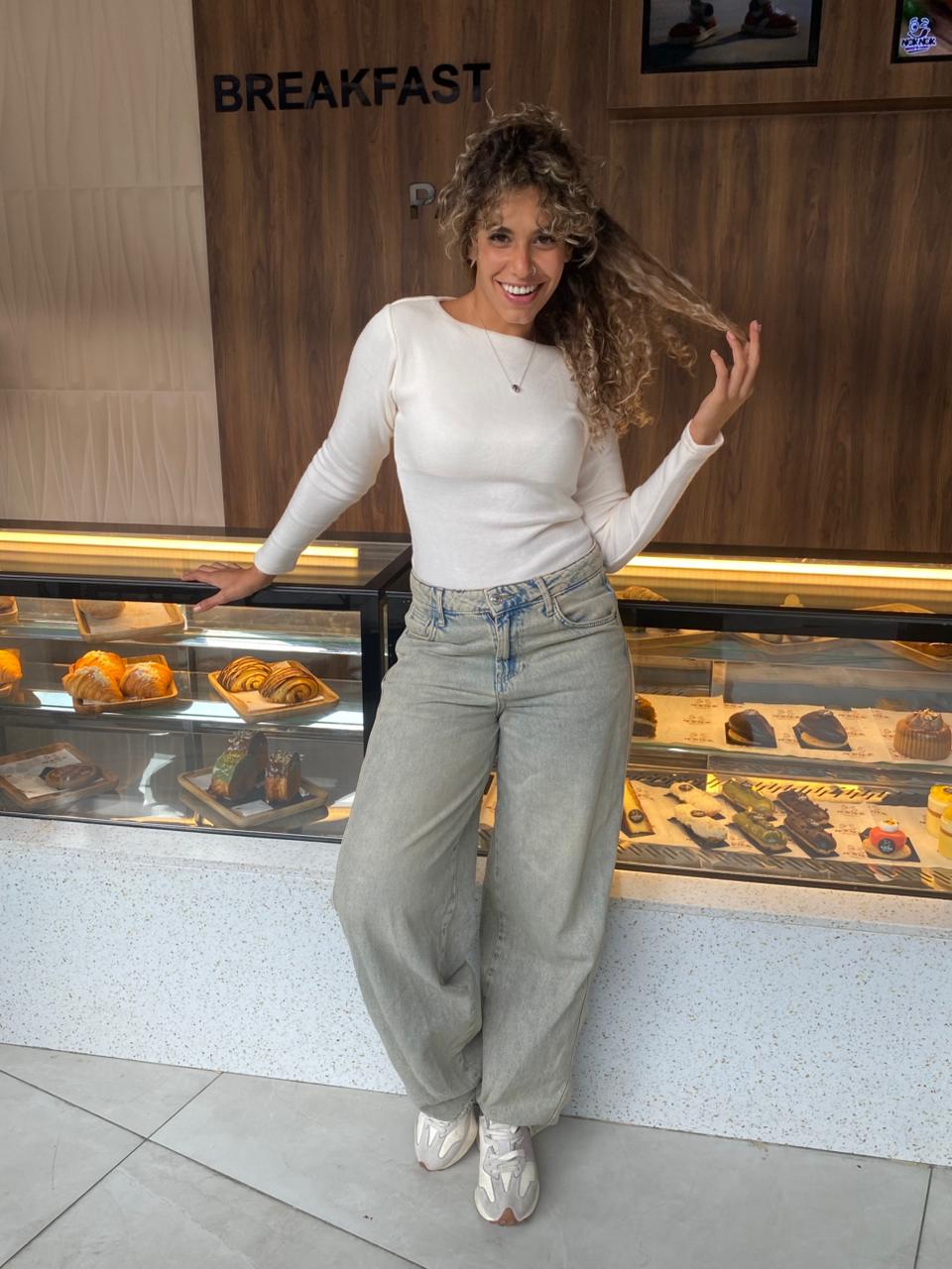 long sleeves basic top in Offwhite