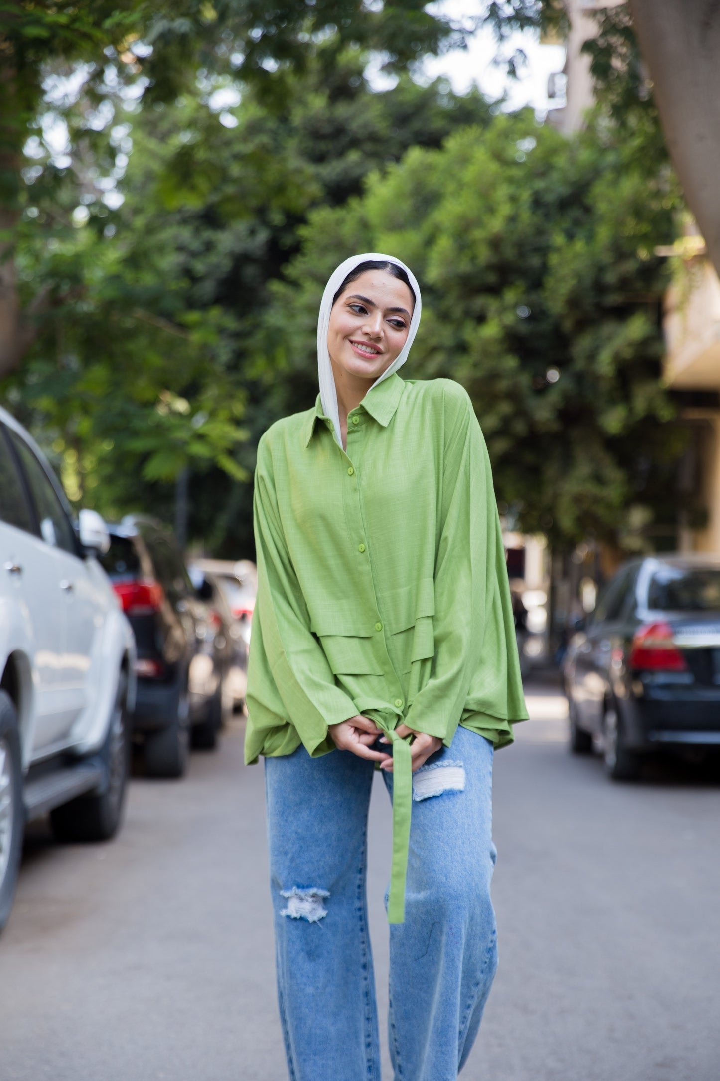 The ruffle linen chemise in lime green