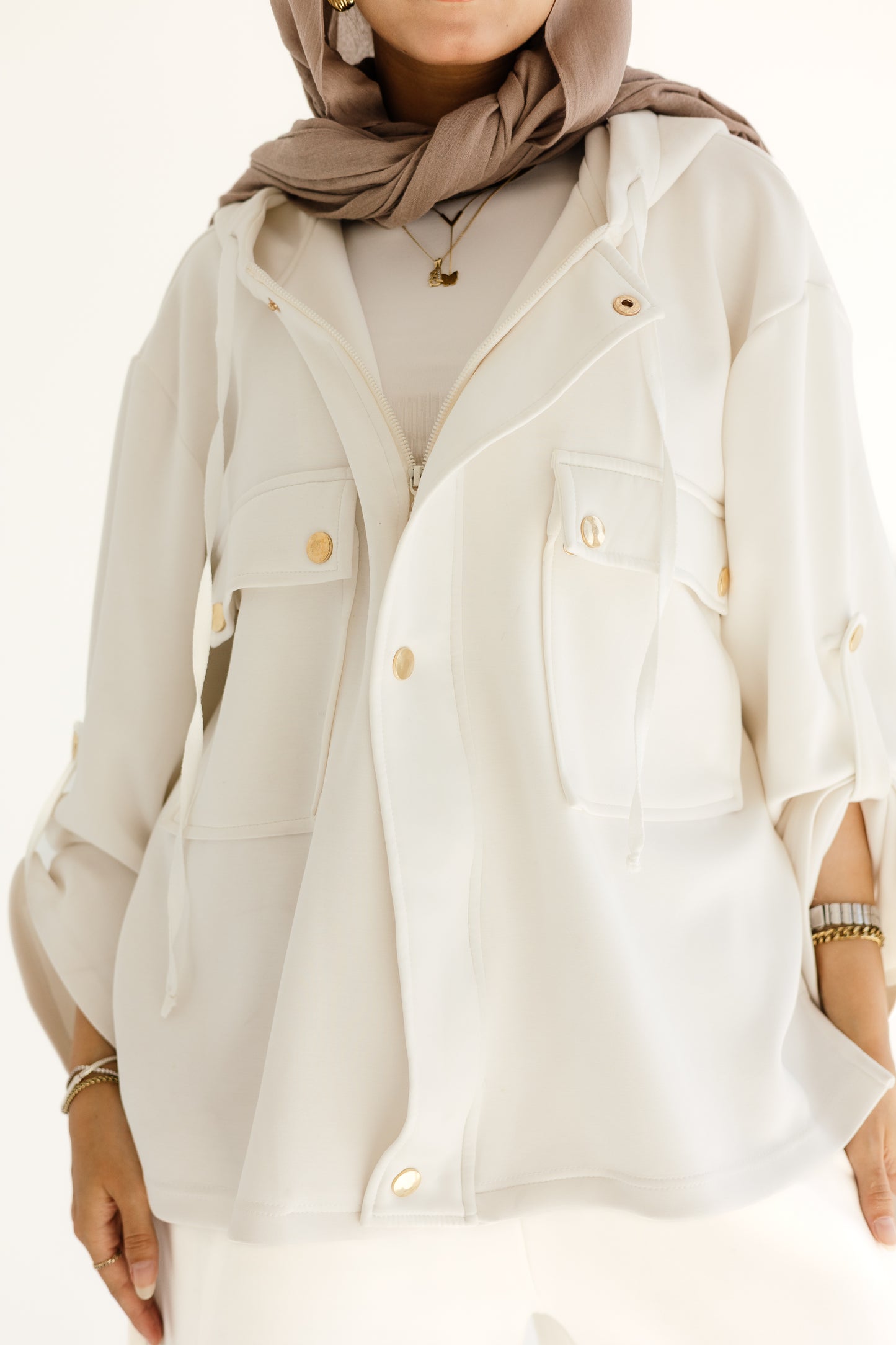 Goldline Utility set in White