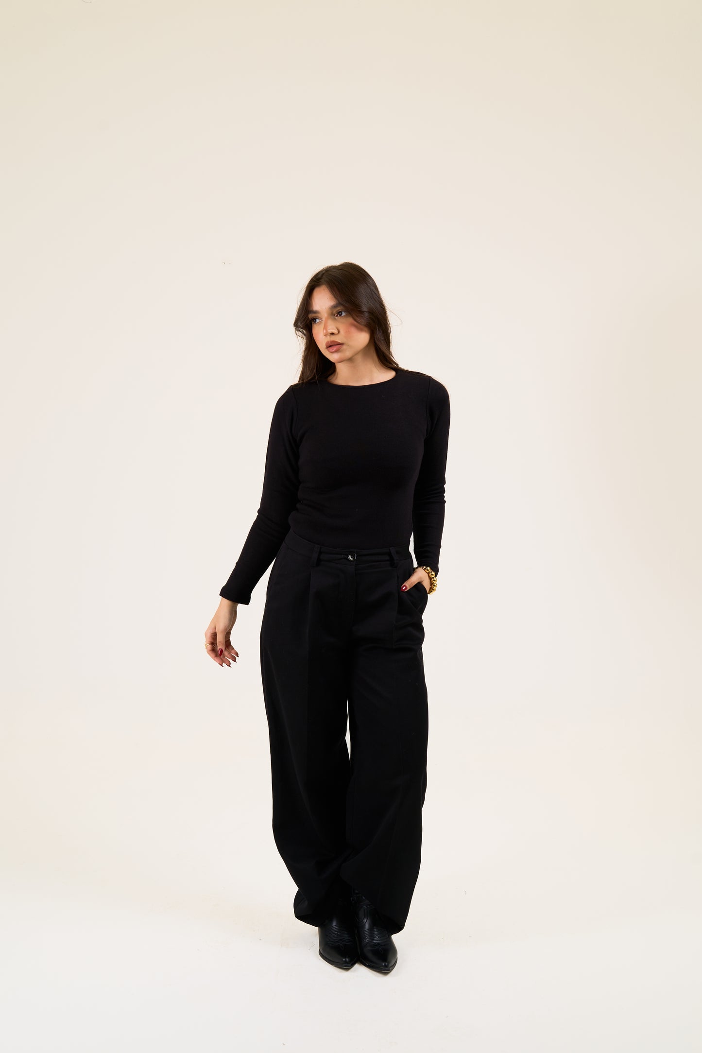 long sleeves basic top in black