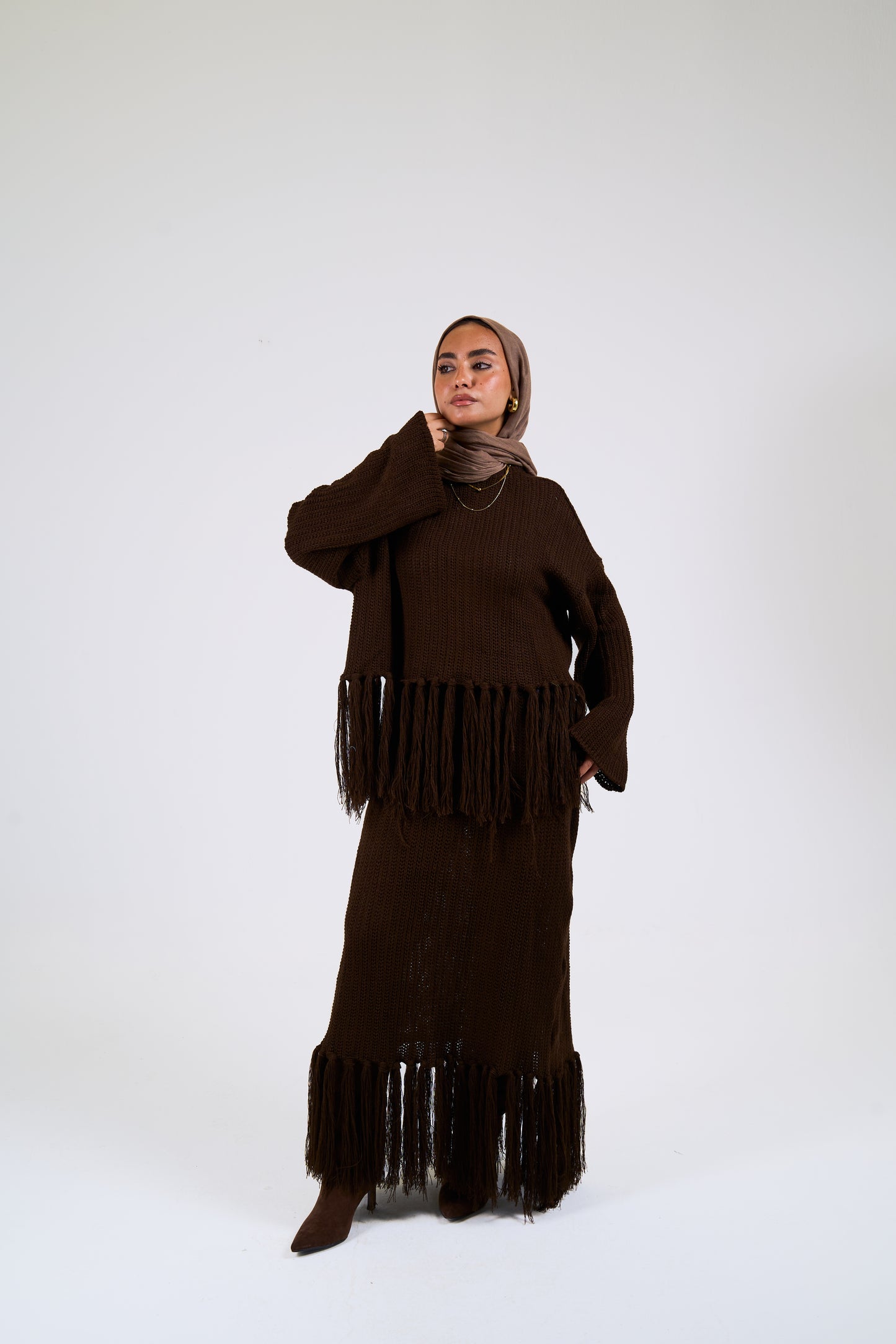 Tassel Flow set in brown