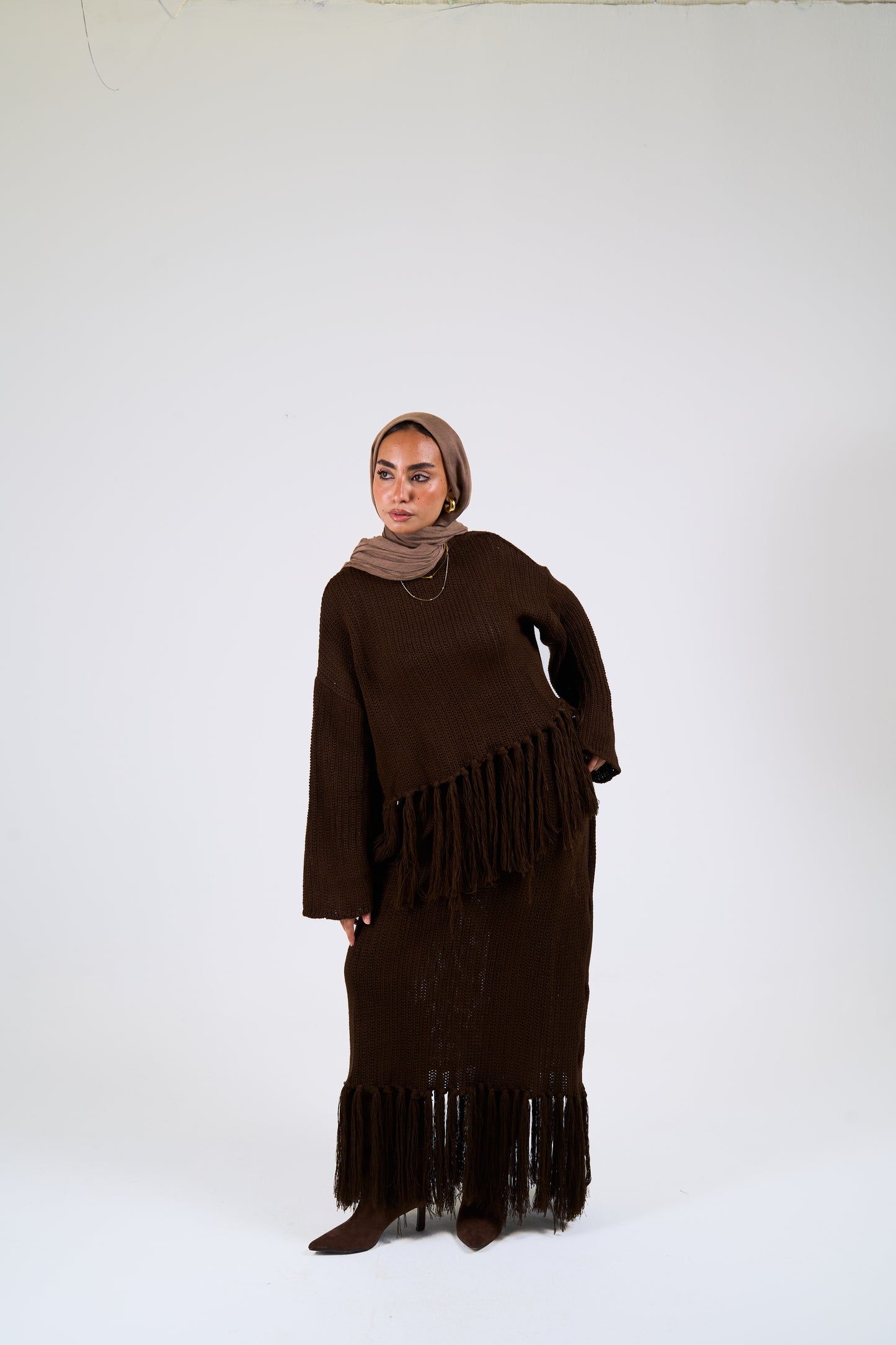 Tassel Flow set in brown