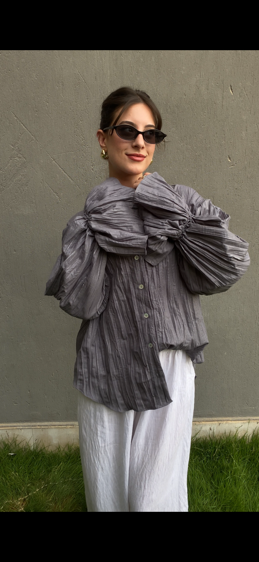 Shimmery ripple shirt in Grey