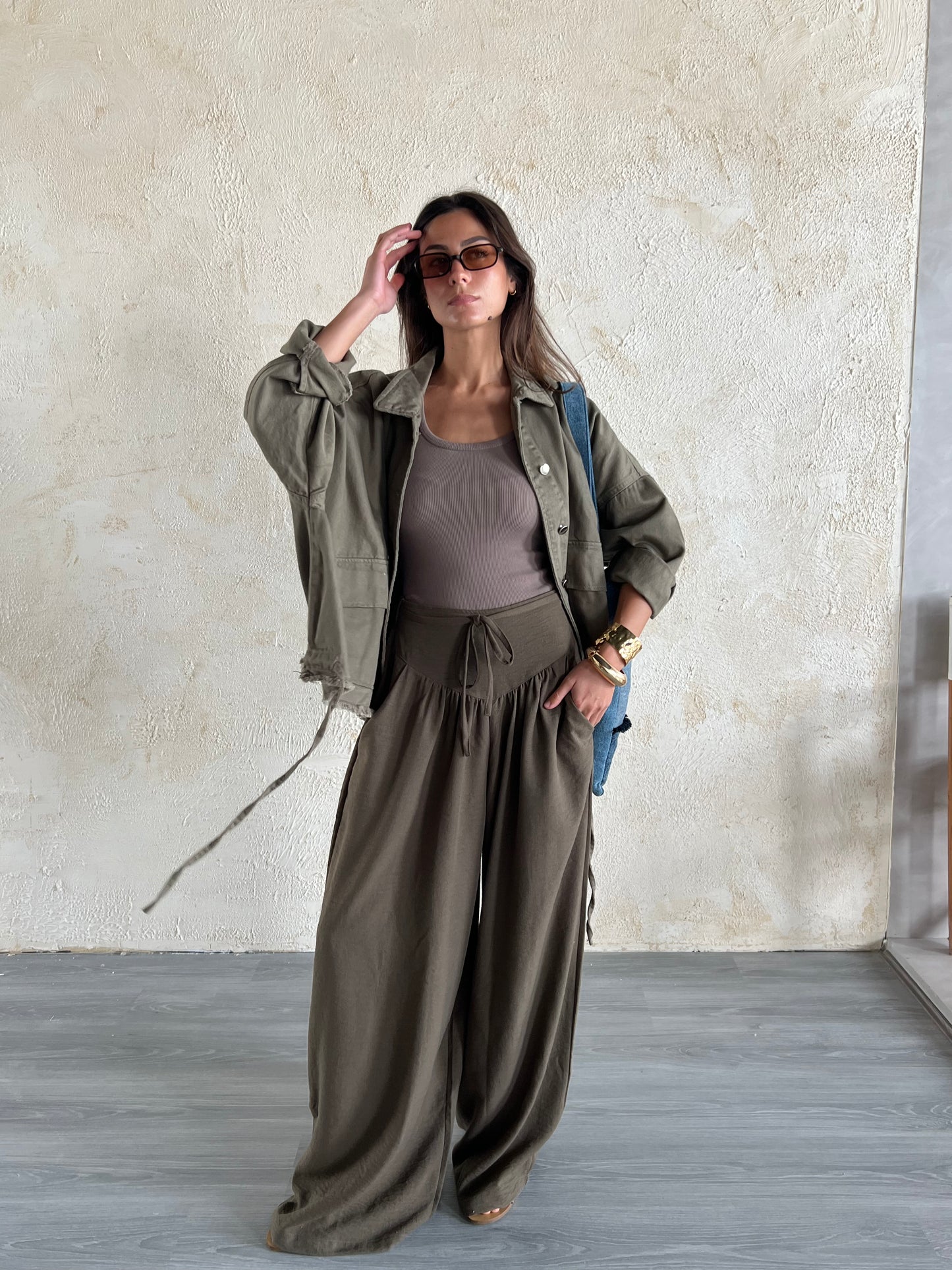 Snatched waist pants in olive