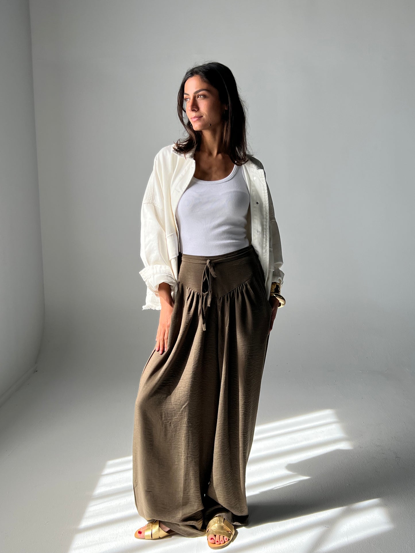 Snatched waist pants in olive