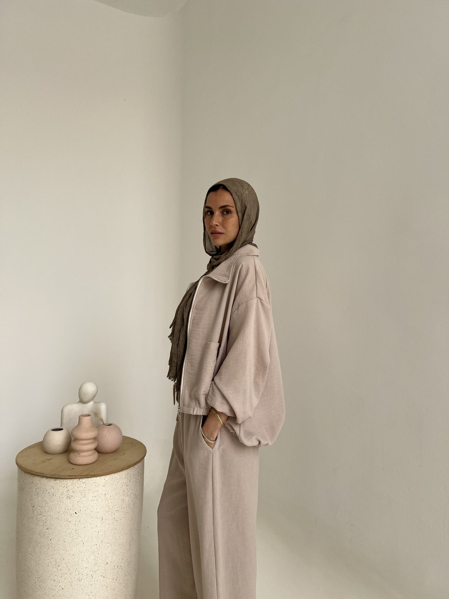 Zip up set in Beige