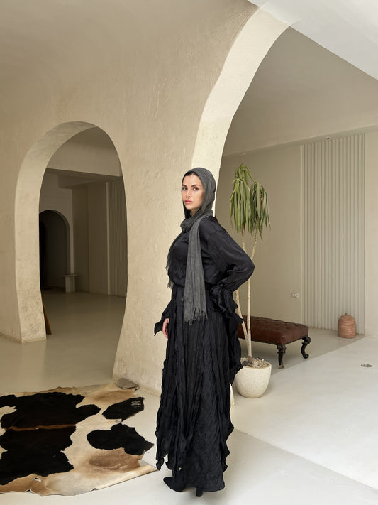 Satin plisse set in Black