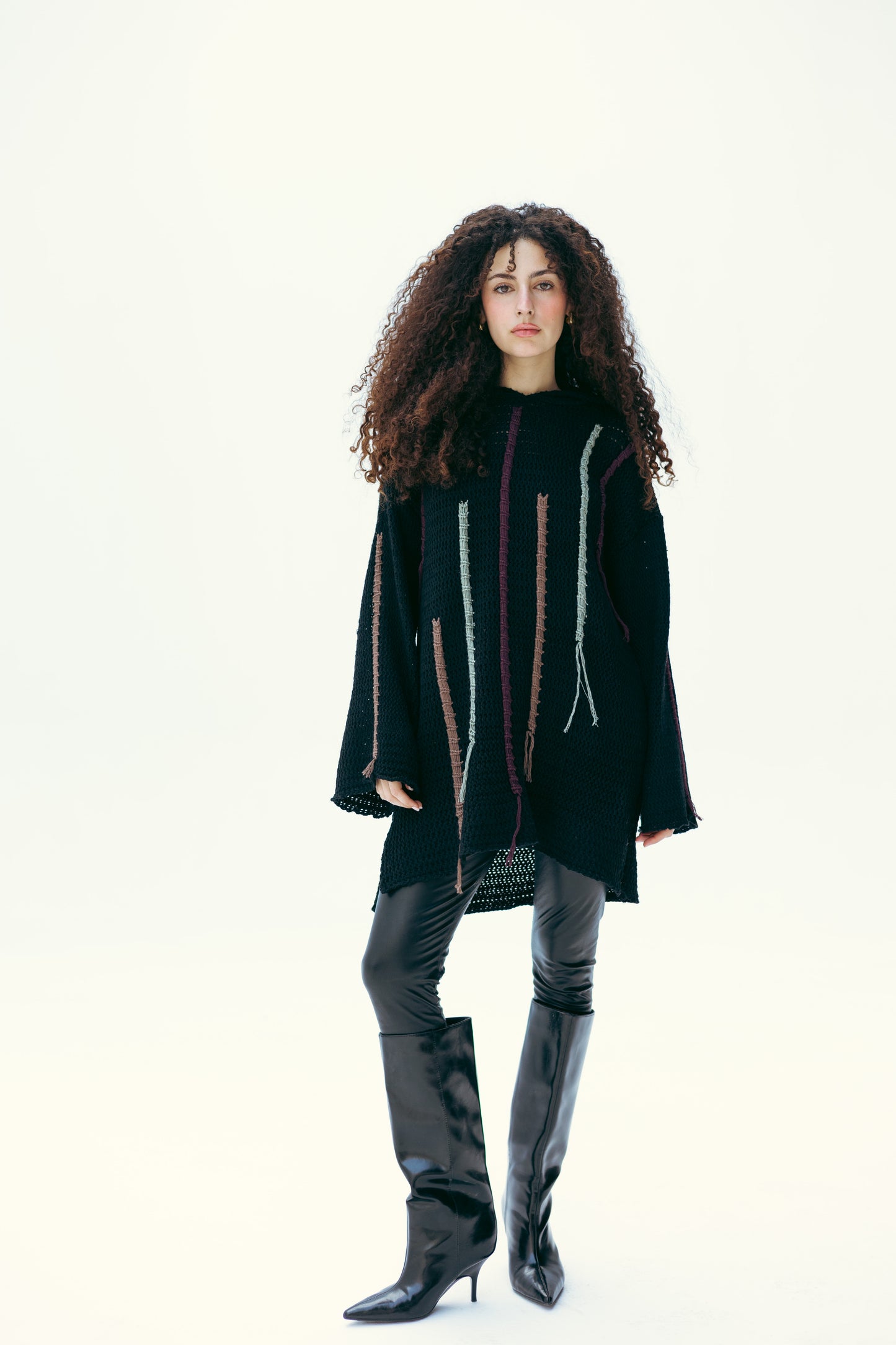 Stitches hoodie in black