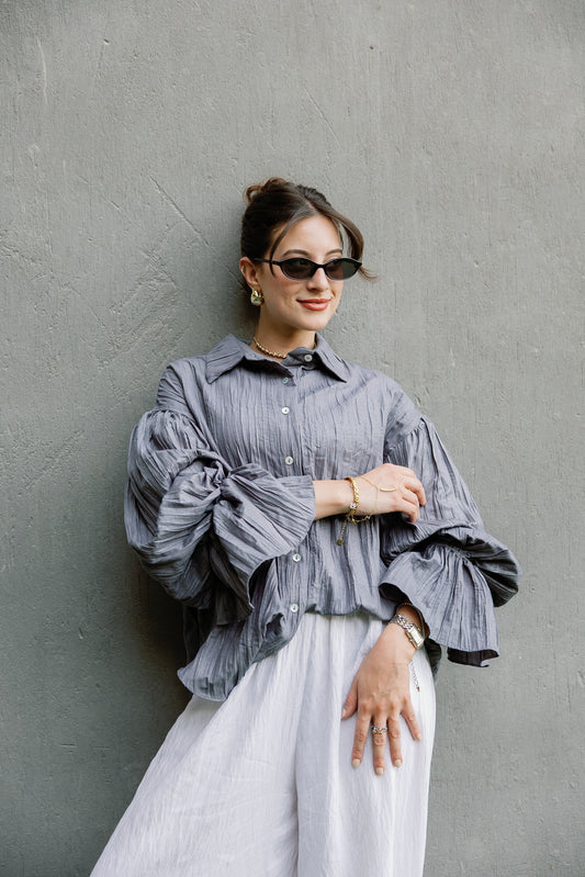 Shimmery ripple shirt in Grey