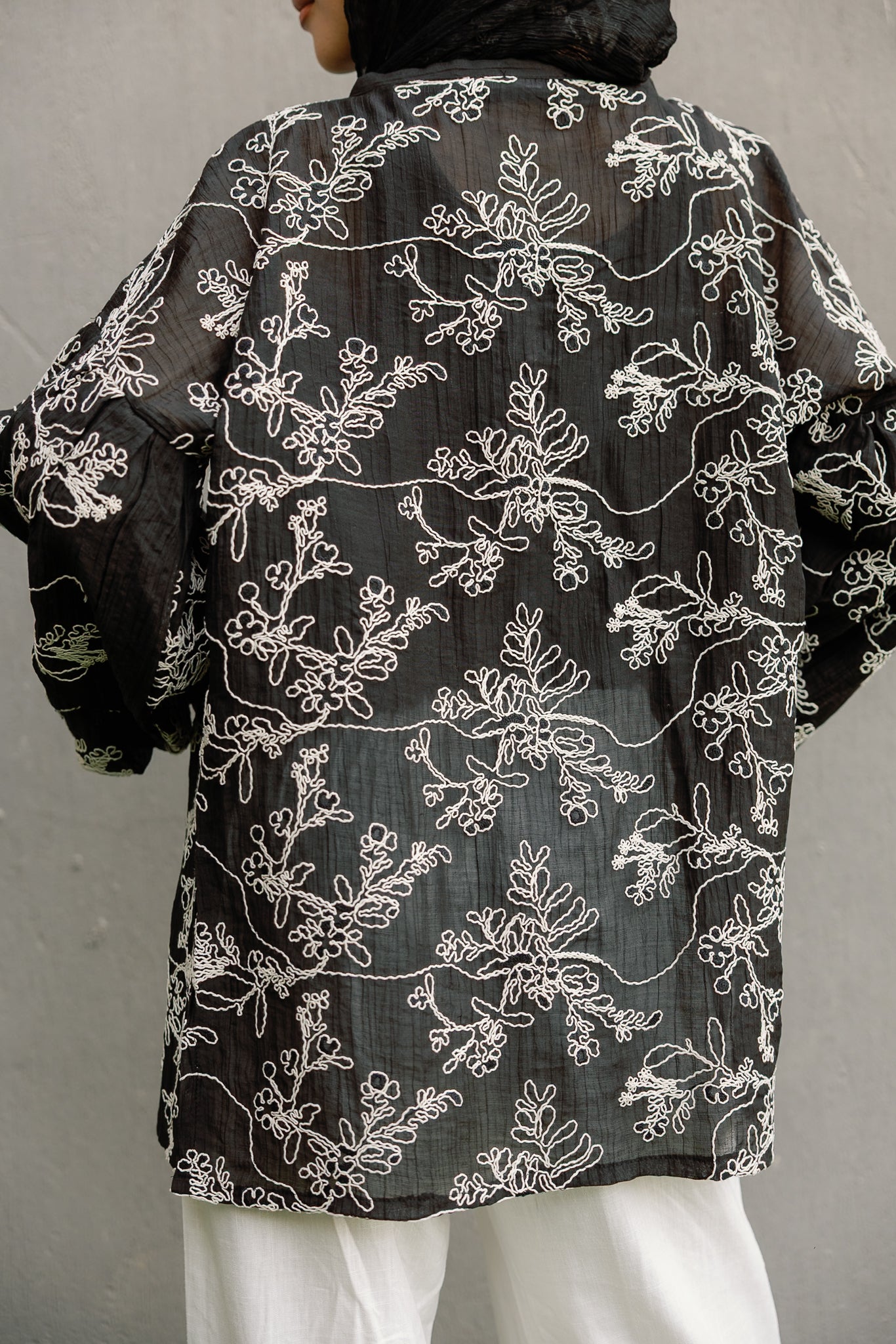 Puffy embroidered cardigan in Black