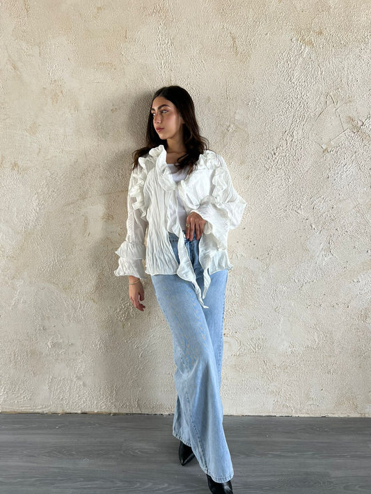 Ruffle top in white